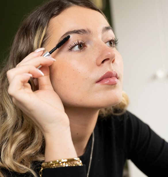 &#x39F;&#x3B9; &#x3BA;&#x3B1;&#x3BB;&#x3CD;&#x3C4;&#x3B5;&#x3C1;&#x3B5;&#x3C2; &#x3BF;&#x3B9;&#x3BA;&#x3BF;&#x3BD;&#x3BF;&#x3BC;&#x3B9;&#x3BA;&#x3AD;&#x3C2; &#x3B1;&#x3B4;&#x3B9;&#x3AC;&#x3B2;&#x3C1;&#x3BF;&#x3C7;&#x3B5;&#x3C2; mascaras &#x3B3;&#x3B9;&#x3B1; &#x3C4;&#x3BF; &#x3BA;&#x3B1;&#x3BB;&#x3BF;&#x3BA;&#x3B1;&#x3AF;&#x3C1;&#x3B9; (&#x3BA;&#x3B1;&#x3B9; &#x3CC;&#x3C7;&#x3B9; &#x3BC;&#x3CC;&#x3BD;&#x3BF;)