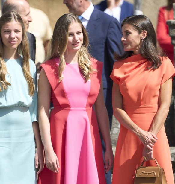 &#x397; &#x3B5;&#x3BC;&#x3C6;&#x3AC;&#x3BD;&#x3B9;&#x3C3;&#x3B7; &#x3C4;&#x3B7;&#x3C2; 16&#x3C7;&#x3C1;&#x3BF;&#x3BD;&#x3B7;&#x3C2; &#x3A0;&#x3C1;&#x3B9;&#x3B3;&#x3BA;&#x3AF;&#x3C0;&#x3B9;&#x3C3;&#x3C3;&#x3B1;&#x3C2; &#x39B;&#x3B5;&#x3BF;&#x3BD;&#x3CC;&#x3C1;&#x3B1;&#x3C2; &#x3C4;&#x3B7;&#x3C2; &#x399;&#x3C3;&#x3C0;&#x3B1;&#x3BD;&#x3AF;&#x3B1;&#x3C2; &#x3BC;&#x3B5; &#x3C6;&#x3BF;&#x3CD;&#x3BE;&#x3B9;&#x3B1; &#x3BA;&#x3BF;&#x3C3;&#x3C4;&#x3BF;&#x3CD;&#x3BC;&#x3B9;