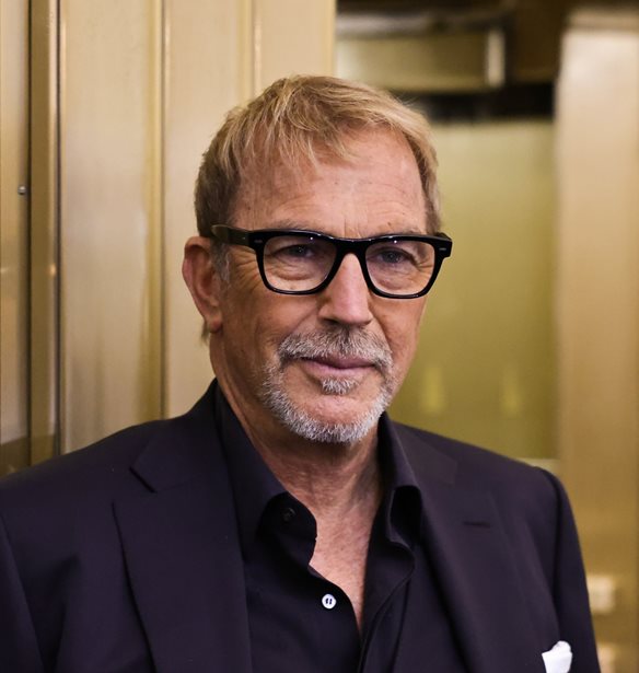 Kevin Costner | &#x39D;&#x3AD;&#x3B5;&#x3C2; &#x3BB;&#x3B5;&#x3C0;&#x3C4;&#x3BF;&#x3BC;&#x3AD;&#x3C1;&#x3B5;&#x3B9;&#x3B5;&#x3C2; &#x3C4;&#x3C1;&#x3BF;&#x3C6;&#x3BF;&#x3B4;&#x3BF;&#x3C4;&#x3BF;&#x3CD;&#x3BD; &#x3C4;&#x3B9;&#x3C2; &#x3C6;&#x3AE;&#x3BC;&#x3B5;&#x3C2; &#x3B3;&#x3B9;&#x3B1; &#x3C4;&#x3B7;&#x3BD; Jennifer Lopez