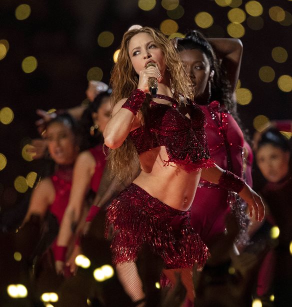 &#x3A3;&#x3B1;&#x3BA;&#x3AF;&#x3C1;&#x3B1;, &#x3A4;&#x3B6;&#x3AC;&#x3C3;&#x3C4;&#x3B9;&#x3BD; &#x39C;&#x3C0;&#x3AF;&#x3BC;&#x3C0;&#x3B5;&#x3C1;, Coldplay &#x3B5;&#x3BD;&#x3CE;&#x3BD;&#x3BF;&#x3C5;&#x3BD; &#x3C4;&#x3B9;&#x3C2; &#x3C6;&#x3C9;&#x3BD;&#x3AD;&#x3C2; &#x3C4;&#x3BF;&#x3C5;&#x3C2; &#x3BA;&#x3B1;&#x3C4;&#x3AC; &#x3C4;&#x3BF;&#x3C5; &#x3BA;&#x3BF;&#x3C1;&#x3BF;&#x3BD;&#x3BF;&#x3CA;&#x3BF;&#x3CD; &#x3C3;&#x3B5; &#x3BC;&#x3B9;&#x3B1; &#x3BC;&#x3B5;&#x3B3;&#x3AC;&#x3BB;&#x3B7; &#x3C3;&#x3C5;&#x3BD;&#x3B1;&#x3C5;&#x3BB;&#x3AF;&#x3B1;