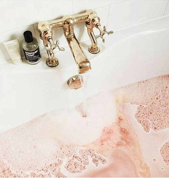 Μπορεί ένα ζεστό μπάνιο να καίει τις ίδιες θερμίδες με το τρέξιμο;