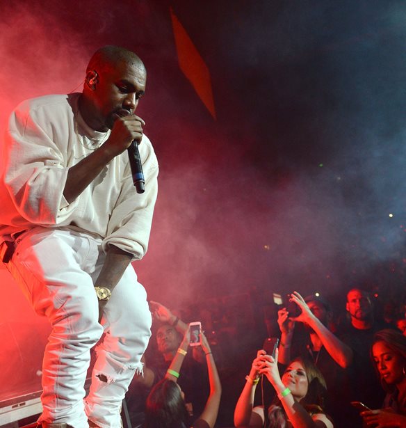 &#x3A4;&#x3B1; Grammys &quot;&#x3AD;&#x3BA;&#x3BF;&#x3C8;&#x3B1;&#x3BD;&quot; &#x3B1;&#x3C0;&#x3CC; &#x3C4;&#x3B7;&#x3BD; &#x3C4;&#x3B5;&#x3BB;&#x3B5;&#x3C4;&#x3AE; &#x3C4;&#x3BF;&#x3BD; Kanye West