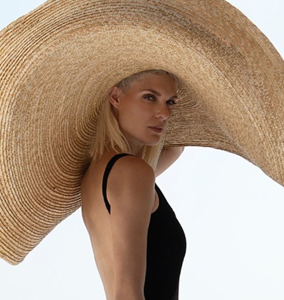 Ανακαλύψαμε τον online προορισμό με όλα τα must have του φετινού καλοκαιριού