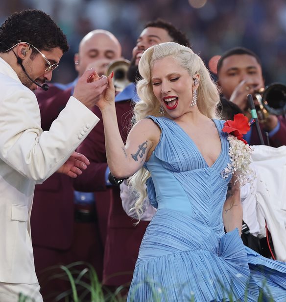 Super Bowl 2026 | Παρέλαση αστέρων στο halftime show του Bad Bunny