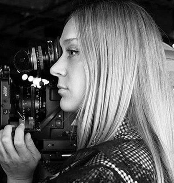 H Chlo&#xEB; Sevigny &#x3C3;&#x3B5; &#x3C1;&#x3CC;&#x3BB;&#x3BF; &#x3C3;&#x3BA;&#x3B7;&#x3BD;&#x3BF;&#x3B8;&#x3AD;&#x3C4;&#x3B7; &#x3B3;&#x3B9;&#x3B1; &#x3C4;&#x3B7; Miu Miu