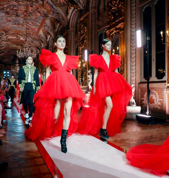 Giambattista Valli X H&amp;M: Η πολυαναμενόμενη συλλογή παρουσιάστηκε χθες στη Ρώμη