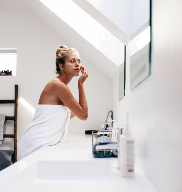 Double Cleansing: &#x3A4;&#x3B9; &#x3B3;&#x3AF;&#x3BD;&#x3B5;&#x3C4;&#x3B1;&#x3B9; &#x3CC;&#x3C4;&#x3B1;&#x3BD; &#x3BF; &#x3BA;&#x3B1;&#x3B8;&#x3B1;&#x3C1;&#x3B9;&#x3C3;&#x3BC;&#x3CC;&#x3C2; &#x3C0;&#x3C1;&#x3AD;&#x3C0;&#x3B5;&#x3B9; &#x3BD;&#x3B1; &#x3B3;&#x3AF;&#x3BD;&#x3B5;&#x3C4;&#x3B1;&#x3B9; &#x3B5;&#x3B9;&#x3C2; &#x3B4;&#x3B9;&#x3C0;&#x3BB;&#x3BF;&#x3CD;&#x3BD;;