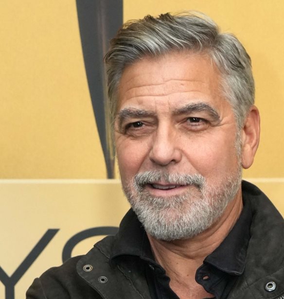 &quot;&#x395;&#x3AF;&#x3BD;&#x3B1;&#x3B9; &#x3BC;&#x3AF;&#x3B1; &#x3BC;&#x3AC;&#x3C7;&#x3B7; &#x3C0;&#x3BF;&#x3C5; &#x3B4;&#x3B5;&#x3BD; &#x3BC;&#x3C0;&#x3BF;&#x3C1;&#x3B5;&#x3AF; &#x3BD;&#x3B1; &#x3BD;&#x3B9;&#x3BA;&#x3AE;&#x3C3;&#x3B5;&#x3B9;&quot; | &#x39F; George Clooney &#x3BA;&#x3B1;&#x3BB;&#x3B5;&#x3AF; &#x3C4;&#x3BF;&#x3BD; Joe Biden &#x3BD;&#x3B1; &#x3B1;&#x3C0;&#x3BF;&#x3C3;&#x3C5;&#x3C1;&#x3B8;&#x3B5;&#x3AF;