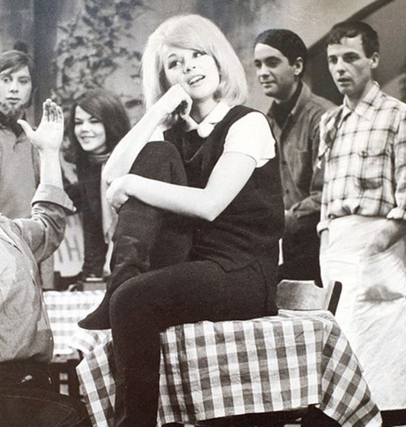 &#x391;&#x3BB;&#x3AF;&#x3BA;&#x3B7; &#x392;&#x3BF;&#x3C5;&#x3B3;&#x3B9;&#x3BF;&#x3C5;&#x3BA;&#x3BB;&#x3AC;&#x3BA;&#x3B7; | &#x397; &#x3C3;&#x3C0;&#x3AC;&#x3BD;&#x3B9;&#x3B1; &#x3C6;&#x3C9;&#x3C4;&#x3BF;&#x3B3;&#x3C1;&#x3B1;&#x3C6;&#x3AF;&#x3B1; &#x3C4;&#x3B7;&#x3C2; &#x3BC;&#x3B5; &#x3C4;&#x3BF;&#x3BD; &#x3C0;&#x3C1;&#x3C9;&#x3C4;&#x3B1;&#x3B3;&#x3C9;&#x3BD;&#x3B9;&#x3C3;&#x3C4;&#x3AE; &#x3C4;&#x3B7;&#x3C2; &#x3C4;&#x3B1;&#x3B9;&#x3BD;&#x3AF;&#x3B1;&#x3C2; &#x2018;&#x3A3;&#x3AF;&#x3C3;&#x3C3;&#x3C5;, &#x3B7; &#x3BD;&#x3B5;&#x3B1;&#x3C1;&#x3AC; &#x3B1;&#x3C5;&#x3C4;&#x3BF;&#x3BA;&#x3C1;&#x3AC;&#x3C4;&#x3B5;&#x3B9;&#x3C1;&#x3B1;&#x2019;, Karlheinz Bohm