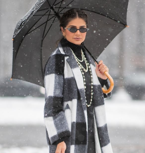 Στο Παρίσι χιόνισε και με αυτά τα styling tips αντιμετωπίζουν το κρύο οι Γαλλίδες fashionistas