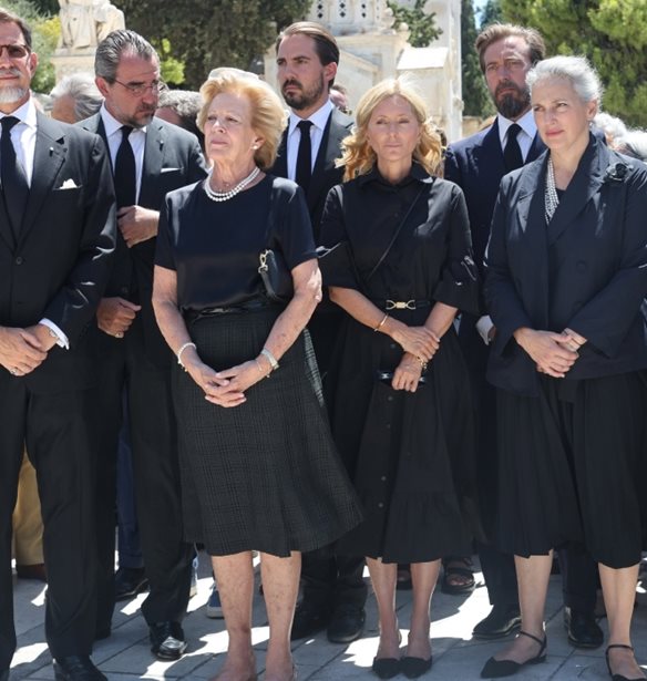 &#x39C;&#x3B9;&#x3C7;&#x3B1;&#x3AE;&#x3BB; &#x3C4;&#x3B7;&#x3C2; &#x395;&#x3BB;&#x3BB;&#x3AC;&#x3B4;&#x3BF;&#x3C2; | &#x397; &#x39C;&#x3B1;&#x3C1;&#x3AD;&#x3B2;&#x3B1; &#x39C;&#x3B7;&#x3C4;&#x3C3;&#x3BF;&#x3C4;&#x3AC;&#x3BA;&#x3B7;, &#x3B7; &#x3C4;&#x3AD;&#x3C9;&#x3C2; &#x3B2;&#x3B1;&#x3C3;&#x3B9;&#x3BB;&#x3B9;&#x3BA;&#x3AE; &#x3BF;&#x3B9;&#x3BA;&#x3BF;&#x3B3;&#x3AD;&#x3BD;&#x3B5;&#x3B9;&#x3B1; &#x3C4;&#x3B7;&#x3C2; &#x395;&#x3BB;&#x3BB;&#x3AC;&#x3B4;&#x3BF;&#x3C2; &#x3BA;&#x3B1;&#x3B9; &#x3B4;&#x3B9;&#x3B5;&#x3B8;&#x3BD;&#x3B5;&#x3AF;&#x3C2; royals &#x3C3;&#x3C4;&#x3B7;&#x3BD; &#x3BA;&#x3B7;&#x3B4;&#x3B5;&#x3AF;&#x3B1; &#x3C4;&#x3BF;&#x3C5;