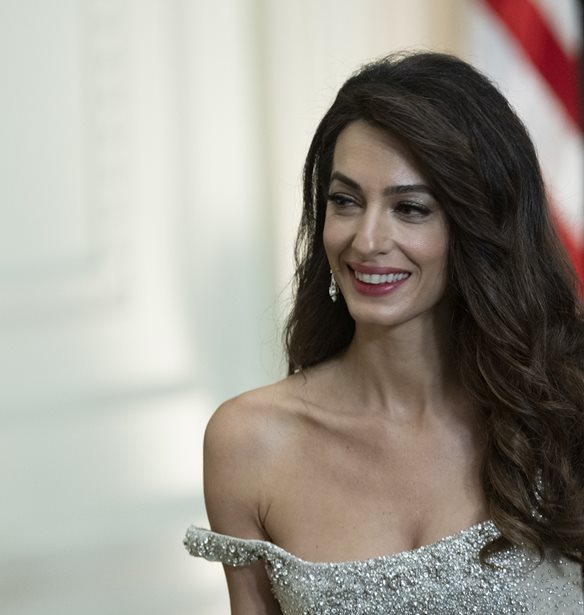 &#x397; Amal Clooney &#x3B1;&#x3C6;&#x3AD;&#x3B8;&#x3B7;&#x3BA;&#x3B5; &#x3C3;&#x3C4;&#x3B1; &#x3C7;&#x3AD;&#x3C1;&#x3B9;&#x3B1; &#x388;&#x3BB;&#x3BB;&#x3B7;&#x3BD;&#x3B1; hairstylist &#x3B3;&#x3B9;&#x3B1; &#x3C4;&#x3B9;&#x3C2; &#x3B4;&#x3CD;&#x3BF; &#x3C4;&#x3B5;&#x3BB;&#x3B5;&#x3C5;&#x3C4;&#x3B1;&#x3AF;&#x3B5;&#x3C2; &#x3B5;&#x3BD;&#x3C4;&#x3C5;&#x3C0;&#x3C9;&#x3C3;&#x3B9;&#x3B1;&#x3BA;&#x3AD;&#x3C2; &#x3C4;&#x3B7;&#x3C2; &#x3B5;&#x3BC;&#x3C6;&#x3B1;&#x3BD;&#x3AF;&#x3C3;&#x3B5;&#x3B9;&#x3C2;