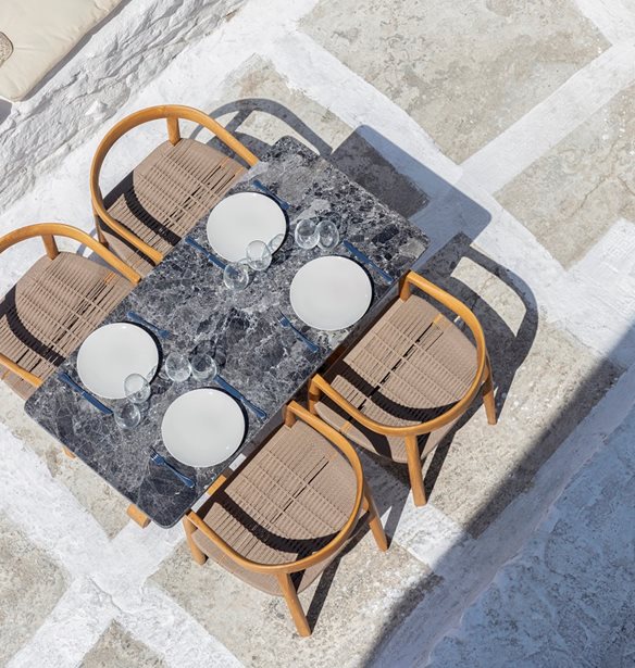 To &#x3BD;&#x3AD;&#x3BF; Parthenis Cafe &#x3C3;&#x3C4;&#x3B7; &#x39C;&#x3CD;&#x3BA;&#x3BF;&#x3BD;&#x3BF;