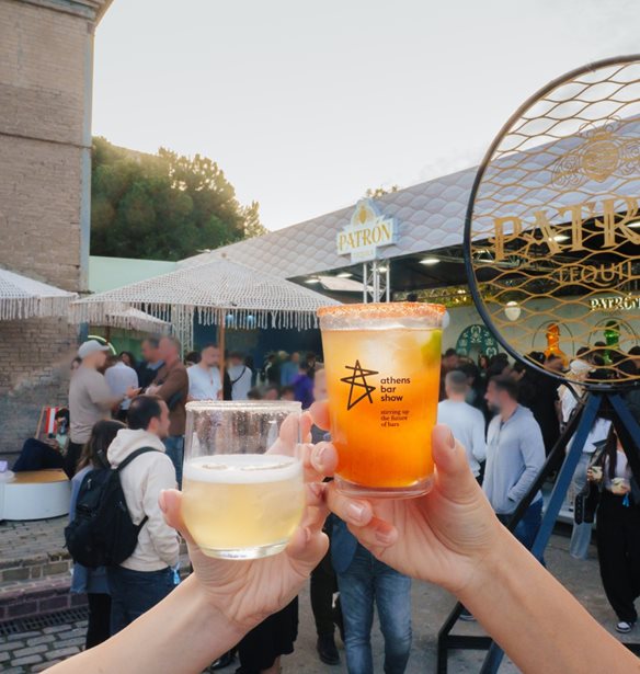 To Athens Bar Show &#x3AD;&#x3BA;&#x3BB;&#x3B5;&#x3B9;&#x3C3;&#x3B5; &#x3C4;&#x3B1; 15 &#x3C7;&#x3C1;&#x3CC;&#x3BD;&#x3B9;&#x3B1; &#x3C4;&#x3BF;&#x3C5;