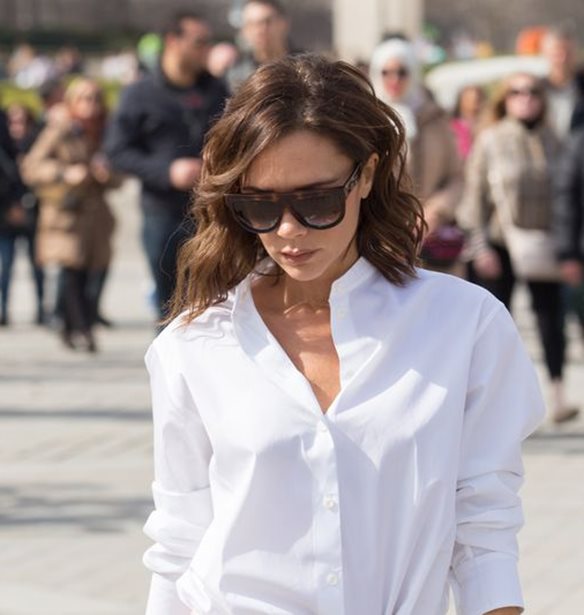 H Victoria Beckham &#x3BC;&#x3CC;&#x3BB;&#x3B9;&#x3C2; &#x3C6;&#x3CC;&#x3C1;&#x3B5;&#x3C3;&#x3B5; &#x3C4;&#x3BF; &#x3B9;&#x3B4;&#x3B1;&#x3BD;&#x3B9;&#x3BA;&#x3CC; &#x3B1;&#x3BD;&#x3BF;&#x3B9;&#x3BE;&#x3B9;&#x3AC;&#x3C4;&#x3B9;&#x3BA;&#x3BF; outfit