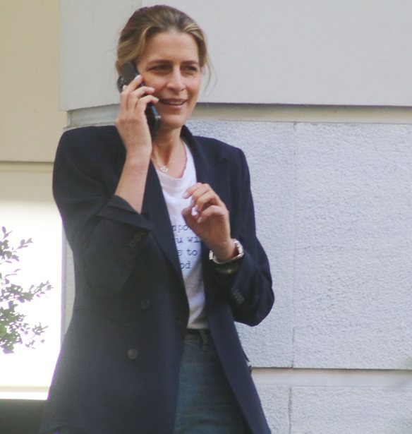 Η Τατιάνα Μπλάτνικ θύμα του blackout στο "Ελ. Βενιζέλος" - Η φωτογραφία μετά από διήμερη παραμονή στο αεροδρόμιο