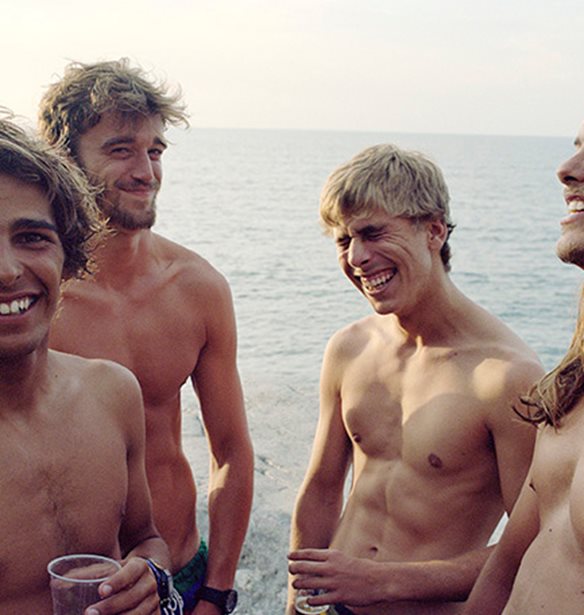 Surf, &#x3C6;&#x3CD;&#x3C3;&#x3B7; &#x3BA;&#x3B1;&#x3B9; &#x3B7; &#x3B3;&#x3BF;&#x3B7;&#x3C4;&#x3B5;&#x3AF;&#x3B1; &#x3C4;&#x3B7;&#x3C2; &#x3BD;&#x3B9;&#x3CC;&#x3C4;&#x3B7;&#x3C2; &#x3BC;&#x3AD;&#x3C3;&#x3B1; &#x3B1;&#x3C0;&#x3CC; &#x3C4;&#x3BF;&#x3BD; &#x3C6;&#x3B1;&#x3BA;&#x3CC; &#x3C4;&#x3BF;&#x3C5; David Ledoux