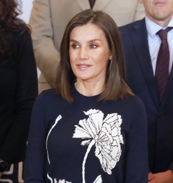 &#x392;&#x3B1;&#x3C3;&#x3AF;&#x3BB;&#x3B9;&#x3C3;&#x3C3;&#x3B1; Letizia | &#x397; &#x3C0;&#x3B1;&#x3BD;&#x3C4;&#x3B5;&#x3BB;&#x3CC;&#x3BD;&#x3B1; &#x3C4;&#x3B7;&#x3C2; &#x3B5;&#x3AF;&#x3BD;&#x3B1;&#x3B9; &#x3B1;&#x3C5;&#x3C4;&#x3AE; &#x3C0;&#x3BF;&#x3C5; &#x3C7;&#x3C1;&#x3B5;&#x3B9;&#x3AC;&#x3B6;&#x3B5;&#x3C4;&#x3B1;&#x3B9; &#x3BA;&#x3AC;&#x3B8;&#x3B5; capsule wardrobe