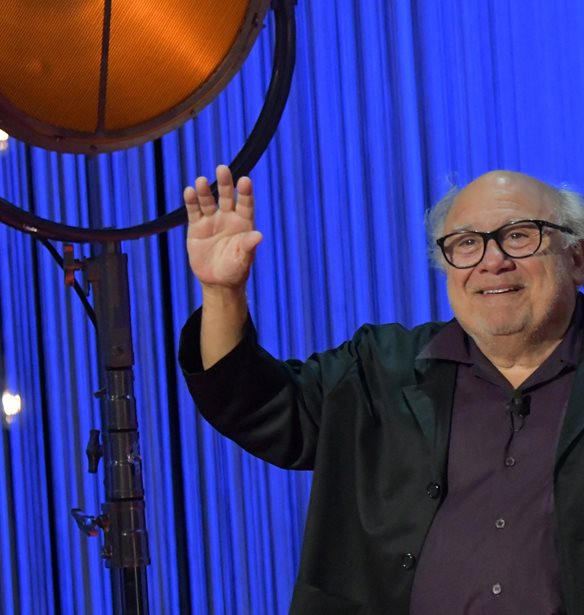 Danny Devito: &#x3A4;&#x3B9; &#x3B4;&#x3AE;&#x3BB;&#x3C9;&#x3C3;&#x3B5; &#x3B3;&#x3B9;&#x3B1; &#x3C4;&#x3BF; &#x3B5;&#x3BD;&#x3B4;&#x3B5;&#x3C7;&#x3CC;&#x3BC;&#x3B5;&#x3BD;&#x3BF; &#x3B1;&#x3C0;&#x3CC;&#x3C3;&#x3C5;&#x3C1;&#x3C3;&#x3B7;&#x3C2; &#x3B1;&#x3C0;&#x3CC; &#x3C4;&#x3B7;&#x3BD; &#x3C5;&#x3C0;&#x3BF;&#x3BA;&#x3C1;&#x3B9;&#x3C4;&#x3B9;&#x3BA;&#x3AE;;