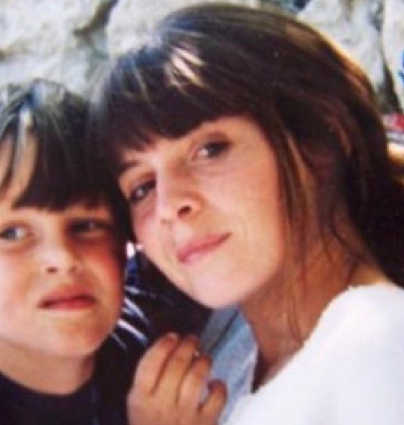 Jacquemus | &#x38C;&#x3C3;&#x3BF;&#x3B9; &#x3B1;&#x3BA;&#x3BF;&#x3BB;&#x3BF;&#x3C5;&#x3B8;&#x3BF;&#x3CD;&#x3BD; &#x3C3;&#x3C4;&#x3BF; Instagram &#x3C4;&#x3BF;&#x3BD; &#x3C3;&#x3C7;&#x3B5;&#x3B4;&#x3B9;&#x3B1;&#x3C3;&#x3C4;&#x3AE; &#x3BC;&#x3B9;&#x3BB;&#x3BF;&#x3CD;&#x3BD; &#x3B3;&#x3B9;&#x3B1; &#x3C4;&#x3B9;&#x3C2; &#x3B1;&#x3BD;&#x3B1;&#x3C1;&#x3C4;&#x3AE;&#x3C3;&#x3B5;&#x3B9;&#x3C2; &#x3C0;&#x3BF;&#x3C5; &#x3AD;&#x3BA;&#x3B1;&#x3BD;&#x3B5; &#x3B3;&#x3B9;&#x3B1; &#x3C4;&#x3B7; &#x3BC;&#x3B7;&#x3C4;&#x3AD;&#x3C1;&#x3B1; &#x3C4;&#x3BF;&#x3C5;