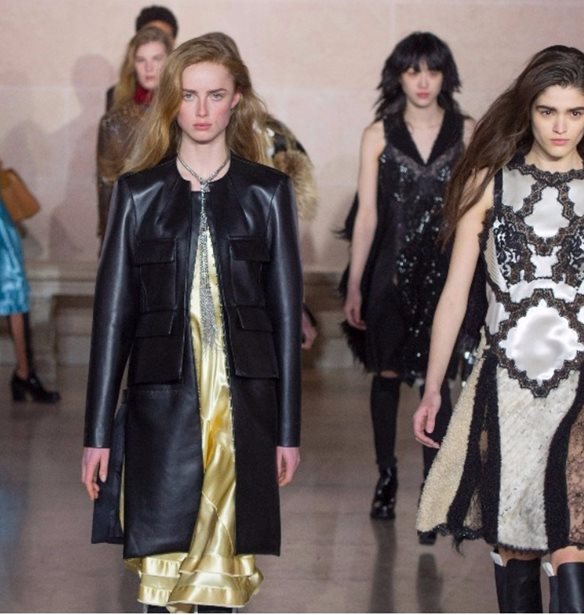 O &#x3BF;&#x3AF;&#x3BA;&#x3BF;&#x3C2; Louis Vuitton &#x3BC;&#x3CC;&#x3BB;&#x3B9;&#x3C2; &#x3BB;&#x3AC;&#x3BD;&#x3C3;&#x3B1;&#x3C1;&#x3B5; &#x3C4;&#x3BF; &#x3C0;&#x3C1;&#x3CE;&#x3C4;&#x3BF; &#x3C4;&#x3BF;&#x3C5; smartwatch