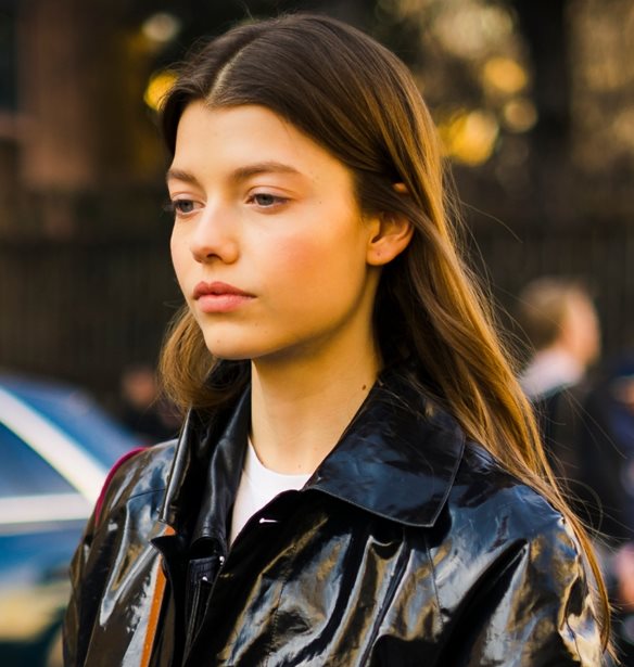 Βαθιά Ενυδάτωση | Πώς να χρησιμοποιείς σωστά έναν ορό υαλουρονικού οξέος τον χειμώνα