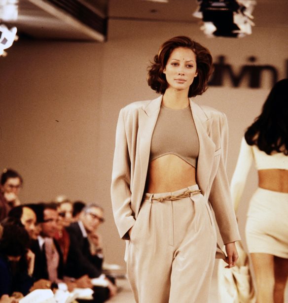 Christy Cut | H &#x3B8;&#x3B7;&#x3BB;&#x3C5;&#x3BA;&#x3AE; &#x3B5;&#x3BA;&#x3B4;&#x3BF;&#x3C7;&#x3AE; &#x3C4;&#x3BF;&#x3C5; &#x3C0;&#x3B9;&#x3BF; &#x3BA;&#x3BB;&#x3B1;&#x3C3;&#x3B9;&#x3BA;&#x3BF;&#x3CD;, androgynous &#x3BA;&#x3BF;&#x3C5;&#x3C1;&#x3AD;&#x3BC;&#x3B1;&#x3C4;&#x3BF;&#x3C2;