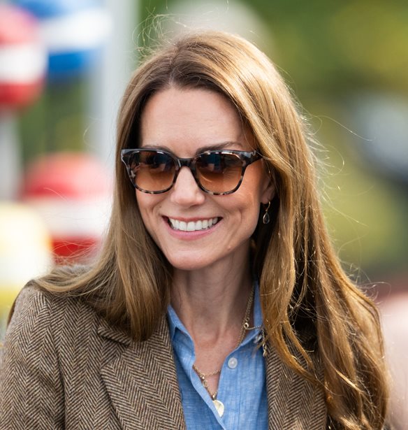 &#x397; Kate Middleton &#x3BC;&#x3B5; &#x3BD;&#x3AD;&#x3BF; hair look &#x3C3;&#x3C4;&#x3B7;&#x3BD; &#x3B5;&#x3C0;&#x3AD;&#x3C4;&#x3B5;&#x3B9;&#x3BF; &#x3B3;&#x3AC;&#x3BC;&#x3BF;&#x3C5; &#x3C4;&#x3B7;&#x3C2; | &#x3A4;&#x3BF; &#x3BE;&#x3B1;&#x3BD;&#x3B8;&#x3CC; &#x3C7;&#x3C1;&#x3CE;&#x3BC;&#x3B1; &#x3C0;&#x3BF;&#x3C5; &quot;&#x3C6;&#x3CE;&#x3C4;&#x3B9;&#x3C3;&#x3B5;&quot; &#x3C4;&#x3BF; &#x3C0;&#x3C1;&#x3CC;&#x3C3;&#x3C9;&#x3C0;&#x3CC; &#x3C4;&#x3B7;&#x3C2;