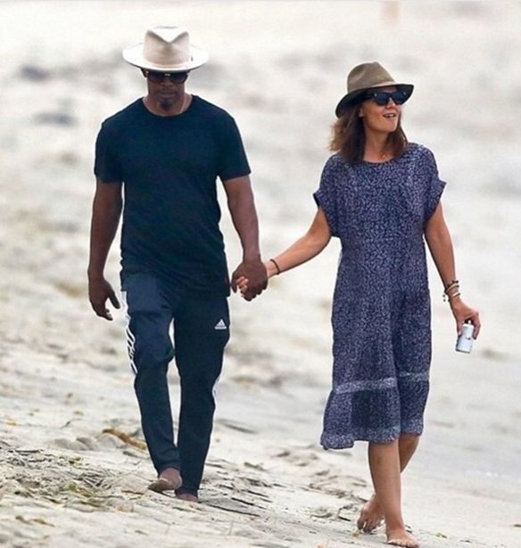 Katie Holmes &#x2013; Jamie Foxx: &#x391;&#x3C5;&#x3C4;&#x3CC;&#x3C2; &#x3B5;&#x3AF;&#x3BD;&#x3B1;&#x3B9; &#x3BF; &#x3BB;&#x3CC;&#x3B3;&#x3BF;&#x3C2; &#x3C4;&#x3BF;&#x3C5; &#x3C7;&#x3C9;&#x3C1;&#x3B9;&#x3C3;&#x3BC;&#x3BF;&#x3CD; &#x3C4;&#x3BF;&#x3C5;&#x3C2;!