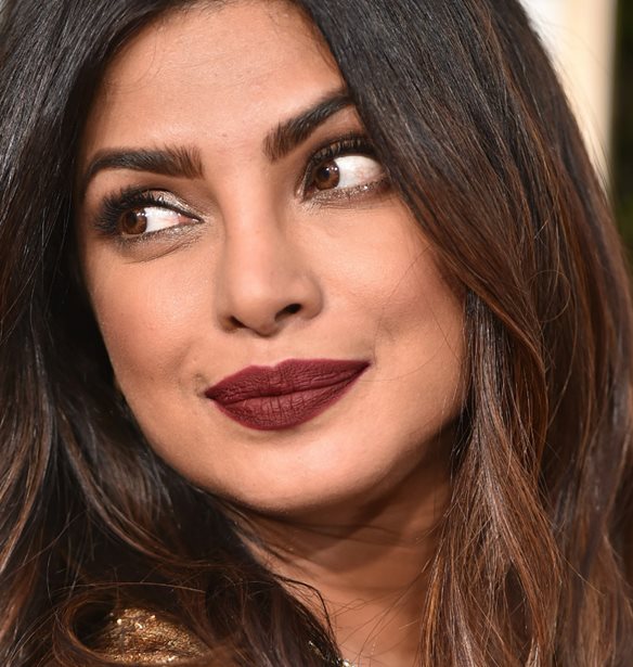 Priyanka Chopra: &#x3A8;&#x3B7;&#x3C6;&#x3AF;&#x3C3;&#x3C4;&#x3B7;&#x3BA;&#x3B5; &#x3C9;&#x3C2; 2&#x3B7; &#x3BF;&#x3BC;&#x3BF;&#x3C1;&#x3C6;&#x3CC;&#x3C4;&#x3B5;&#x3C1;&#x3B7; &#x3B3;&#x3C5;&#x3BD;&#x3B1;&#x3AF;&#x3BA;&#x3B1; &#x3C3;&#x3C4;&#x3BF;&#x3BD; &#x3BA;&#x3CC;&#x3C3;&#x3BC;&#x3BF;!