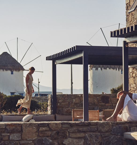 Apanemi | &#x3A4;&#x3BF; &#x3BD;&#x3AD;&#x3BF; &#x3B5;&#x3C3;&#x3C4;&#x3B9;&#x3B1;&#x3C4;&#x3CC;&#x3C1;&#x3B9;&#x3BF; &#x3C4;&#x3BF;&#x3C5; Mykonos Theoxenia &#x3BC;&#x3B5; &#x3C4;&#x3B7;&#x3BD; &#x3C5;&#x3C0;&#x3BF;&#x3B3;&#x3C1;&#x3B1;&#x3C6;&#x3AE; &#x3C4;&#x3C9;&#x3BD; Jerome Serres &#x3BA;&#x3B1;&#x3B9; &#x393;&#x3B9;&#x3AC;&#x3BD;&#x3BD;&#x3B7; &#x39C;&#x3C0;&#x3B1;&#x3BE;&#x3B5;&#x3B2;&#x3AC;&#x3BD;&#x3B7;