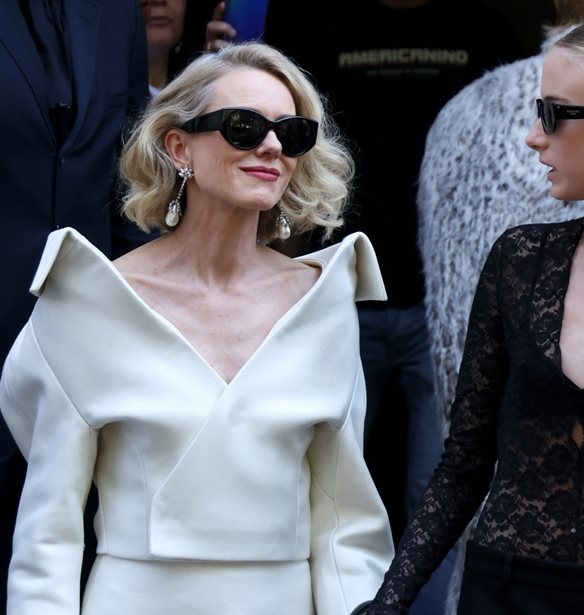 Naomi Watts | H 16&#x3C7;&#x3C1;&#x3BF;&#x3BD;&#x3B7; &#x3C4;&#x3C1;&#x3B1;&#x3BD;&#x3C2; &#x3BA;&#x3CC;&#x3C1;&#x3B7; &#x3C4;&#x3B7;&#x3C2; &#x3AD;&#x3BA;&#x3B1;&#x3BD;&#x3B5; &#x3C4;&#x3BF; &#x3BD;&#x3C4;&#x3B5;&#x3BC;&#x3C0;&#x3BF;&#x3CD;&#x3C4;&#x3BF; &#x3C4;&#x3B7;&#x3C2; &#x3C3;&#x3C4;&#x3B7;&#x3BD; &#x3C0;&#x3B1;&#x3C3;&#x3B1;&#x3C1;&#x3AD;&#x3BB;&#x3B1;