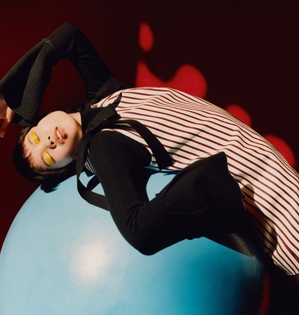 HUGO: &#x3A0;&#x3B1;&#x3C1;&#x3BF;&#x3C5;&#x3C3;&#x3B9;&#x3AC;&#x3B6;&#x3B5;&#x3B9; &#x3BC;&#x3AF;&#x3B1; &#x3BD;&#x3AD;&#x3B1; &#x3BA;&#x3B1;&#x3BC;&#x3C0;&#x3AC;&#x3BD;&#x3B9;&#x3B1; &#x3B5;&#x3BC;&#x3C0;&#x3BD;&#x3B5;&#x3C5;&#x3C3;&#x3BC;&#x3AD;&#x3BD;&#x3B7; &#x3B1;&#x3C0;&#x3CC; &#x3C4;&#x3BF;&#x3BD; David Lynch