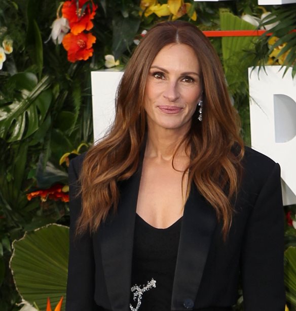 &#x3A4;&#x3BF; &#x3BA;&#x3C1;&#x3C5;&#x3C6;&#x3CC; &#x3BC;&#x3AE;&#x3BD;&#x3C5;&#x3BC;&#x3B1; &#x3C3;&#x3C4;&#x3BF; &#x3C6;&#x3CC;&#x3C1;&#x3B5;&#x3BC;&#x3B1; &#x3C4;&#x3B7;&#x3C2; Julia Roberts &#x3B3;&#x3B9;&#x3B1; &#x3C4;&#x3B7;&#x3BD; &#x3C0;&#x3C1;&#x3B5;&#x3BC;&#x3B9;&#x3AD;&#x3C1;&#x3B1; &#x3C4;&#x3B7;&#x3C2; &#x3C4;&#x3B1;&#x3B9;&#x3BD;&#x3AF;&#x3B1;&#x3C2; &quot;Ticket to Paradise&quot;