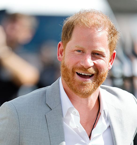 &#x397; Meghan Markle &#x3B3;&#x3B9;&#x3CC;&#x3C1;&#x3C4;&#x3B1;&#x3C3;&#x3B5; &#x3C4;&#x3B1; 41&#x3B1; &#x3B3;&#x3B5;&#x3BD;&#x3AD;&#x3B8;&#x3BB;&#x3B9;&#x3B1; &#x3C4;&#x3BF;&#x3C5; &#x3C0;&#x3C1;&#x3AF;&#x3B3;&#x3BA;&#x3B9;&#x3C0;&#x3B1; &#x397;arry &#x3BC;&#x3B5; &#x3BC;&#x3B9;&#x3B1; &#x3B1;&#x3BD;&#x3B1;&#x3C0;&#x3AC;&#x3BD;&#x3C4;&#x3B5;&#x3C7;&#x3B7; &#x3C6;&#x3C9;&#x3C4;&#x3BF;&#x3B3;&#x3C1;&#x3B1;&#x3C6;&#x3AF;&#x3B1; &#x3B1;&#x3C0;&#x3CC; &#x3C4;&#x3B1; &#x3C0;&#x3B1;&#x3BB;&#x3B9;&#x3AC;