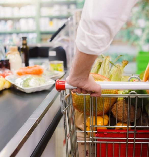 Ποια τρόφιμα να αγοράσουμε από το supermarket όταν είμαστε σε καραντίνα;