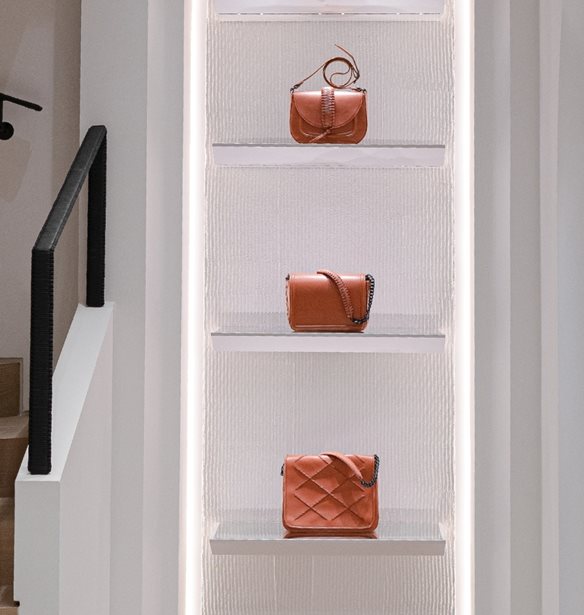 &#x3A4;&#x3BF; &#x3BD;&#x3AD;&#x3BF; Flagship Store &#x3C4;&#x3B7;&#x3C2; Callista &#x3AC;&#x3BD;&#x3BF;&#x3B9;&#x3BE;&#x3B5; &#x3C4;&#x3B9;&#x3C2; &#x3C0;&#x3CC;&#x3C1;&#x3C4;&#x3B5;&#x3C2; &#x3C4;&#x3BF;&#x3C5;