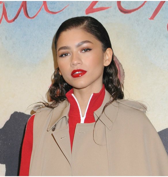 H Zendaya &#x3BC;&#x3CC;&#x3BB;&#x3B9;&#x3C2; &#x3C4;&#x3CC;&#x3BB;&#x3BC;&#x3B7;&#x3C3;&#x3B5; &#x3AD;&#x3BD;&#x3B1; &#x3B1;&#x3BA;&#x3CC;&#x3BC;&#x3B7; &#x3BD;&#x3AD;&#x3BF; &#x3C7;&#x3C1;&#x3CE;&#x3BC;&#x3B1; &#x3BC;&#x3B1;&#x3BB;&#x3BB;&#x3B9;&#x3CE;&#x3BD;