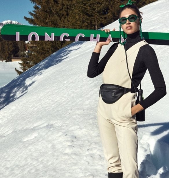 Longchamp Fall / Winter 2022 | H &#x3BD;&#x3AD;&#x3B1; &#x3BA;&#x3BF;&#x3BB;&#x3B5;&#x3BE;&#x3B9;&#x3CC;&#x3BD; &#x3C4;&#x3BF;&#x3C5; &#x3BF;&#x3AF;&#x3BA;&#x3BF;&#x3C5; &#x3B5;&#x3BC;&#x3C0;&#x3BD;&#x3AD;&#x3B5;&#x3C4;&#x3B1;&#x3B9; &#x3B1;&#x3C0;&#x3CC; &#x3C4;&#x3B9;&#x3C2; &#x3C7;&#x3B5;&#x3B9;&#x3BC;&#x3B5;&#x3C1;&#x3B9;&#x3BD;&#x3AD;&#x3C2; &#x3B1;&#x3C0;&#x3BF;&#x3B4;&#x3C1;&#x3AC;&#x3C3;&#x3B5;&#x3B9;&#x3C2; &#x3C3;&#x3C4;&#x3B9;&#x3C2; &#x386;&#x3BB;&#x3C0;&#x3B5;&#x3B9;&#x3C2;
