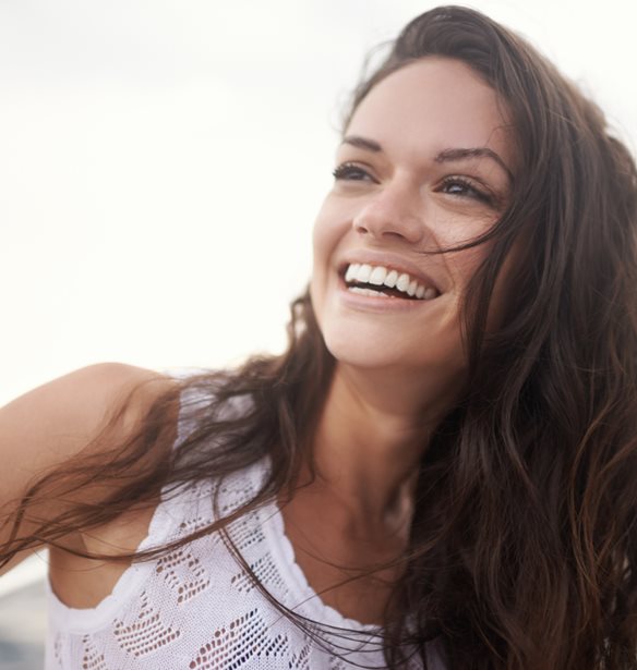 Οι πιο απλοί τρόποι να γίνεις χαρούμενη