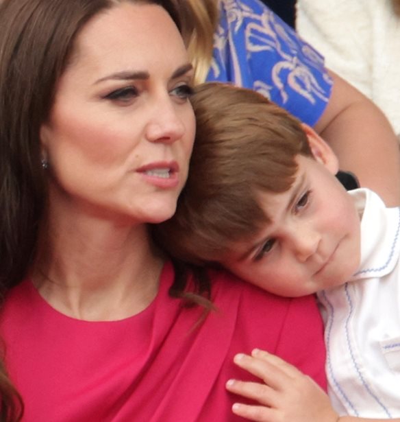 &#x397; Kate Middleton &#x3BA;&#x3AC;&#x3BD;&#x3B5;&#x3B9; &#x3AD;&#x3BD;&#x3B1; &#x3C3;&#x3C0;&#x3AC;&#x3BD;&#x3B9;&#x3BF; &#x3C3;&#x3C7;&#x3CC;&#x3BB;&#x3B9;&#x3BF; &#x3B3;&#x3B9;&#x3B1; &#x3C4;&#x3BF;&#x3BD; 7&#x3C7;&#x3C1;&#x3BF;&#x3BD;&#x3BF; &#x3B3;&#x3B9;&#x3BF; &#x3C4;&#x3B7;&#x3C2;, Louis