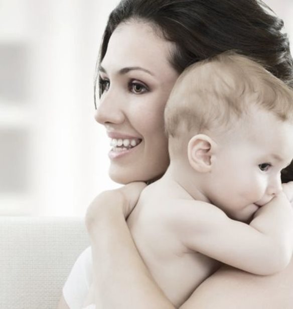 &#x391;&#x3B3;&#x3BA;&#x3B1;&#x3BB;&#x3B9;&#x3AC;&#x3B6;&#x3BF;&#x3BD;&#x3C4;&#x3B1;&#x3C2; &#x3C4;&#x3BF; &#x3BC;&#x3C9;&#x3C1;&#x3CC; &#x3C3;&#x3B1;&#x3C2;, &#x3B1;&#x3BB;&#x3BB;&#x3AC;&#x3B6;&#x3B5;&#x3B9; &#x3C4;&#x3BF; DNA &#x3C4;&#x3BF;&#x3C5; &#x2013; &#x3C0;&#x3C1;&#x3BF;&#x3C2; &#x3C4;&#x3BF; &#x3BA;&#x3B1;&#x3BB;&#x3CD;&#x3C4;&#x3B5;&#x3C1;&#x3BF;