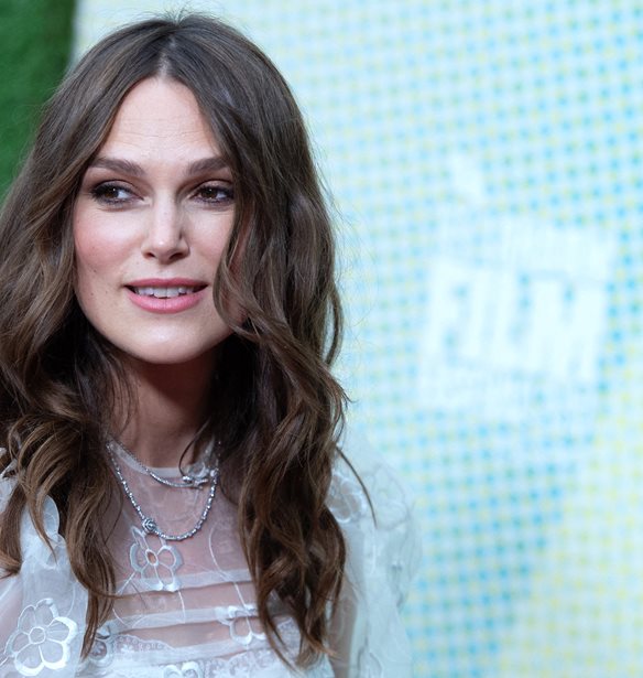 H Keira Knightley &#x3C3;&#x3C4;&#x3BF; &#x3C1;&#x3CC;&#x3BB;&#x3BF; &#x3C4;&#x3B7;&#x3C2; &#x3B1;&#x3C6;&#x3B7;&#x3B3;&#x3AE;&#x3C4;&#x3C1;&#x3B9;&#x3B1;&#x3C2; &#x3C3;&#x3B5; &#x3C4;&#x3B1;&#x3B9;&#x3BD;&#x3AF;&#x3B1; &#x3B3;&#x3B9;&#x3B1; &#x3C4;&#x3B7;&#x3BD; &#x3BA;&#x3BB;&#x3B9;&#x3BC;&#x3B1;&#x3C4;&#x3B9;&#x3BA;&#x3AE; &#x3B1;&#x3BB;&#x3BB;&#x3B1;&#x3B3;&#x3AE;