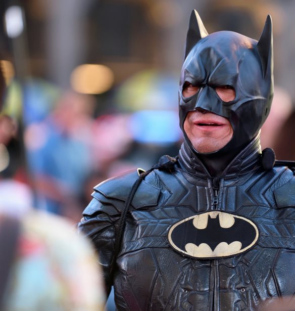 &#x3A0;&#x3BF;&#x3B9;&#x3BF;&#x3C2; &#x3B7;&#x3B8;&#x3BF;&#x3C0;&#x3BF;&#x3B9;&#x3CC;&#x3C2; &#x3B8;&#x3B1; &#x3C5;&#x3C0;&#x3BF;&#x3B4;&#x3C5;&#x3B8;&#x3B5;&#x3AF; &#x3C4;&#x3BF;&#x3BD; Batman;