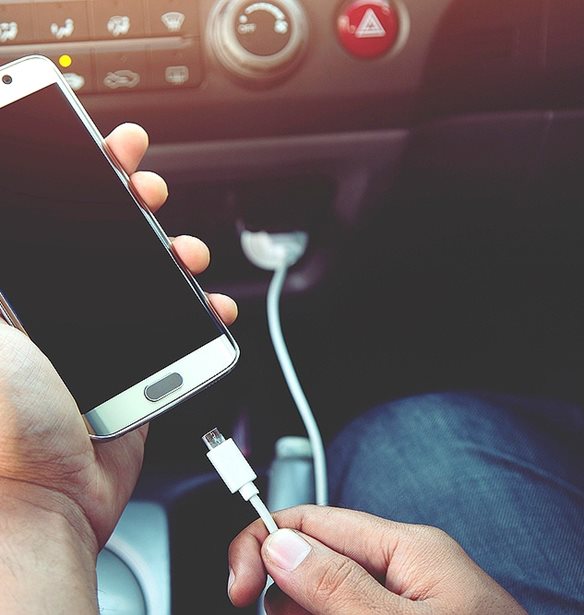 &#x393;&#x3B9;&#x3B1;&#x3C4;&#x3AF; &#x3B4;&#x3B5;&#x3BD; &#x3C0;&#x3C1;&#x3AD;&#x3C0;&#x3B5;&#x3B9; &#x3BD;&#x3B1; &#x3C6;&#x3BF;&#x3C1;&#x3C4;&#x3AF;&#x3B6;&#x3B5;&#x3B9;&#x3C2; &#x3C4;&#x3BF; smartphone &#x3C3;&#x3BF;&#x3C5; &#x3C3;&#x3C4;&#x3BF; &#x3B1;&#x3C5;&#x3C4;&#x3BF;&#x3BA;&#x3AF;&#x3BD;&#x3B7;&#x3C4;&#x3BF;