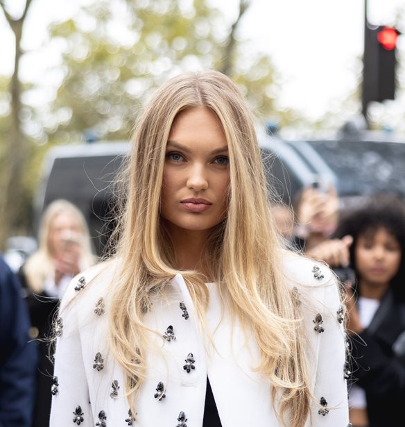 7 &#x3C7;&#x3C1;&#x3C5;&#x3C3;&#x3BF;&#x3AF; &#x3BA;&#x3B1;&#x3BD;&#x3CC;&#x3BD;&#x3B5;&#x3C2; &#x3C0;&#x3BF;&#x3C5; &#x3B1;&#x3BA;&#x3BF;&#x3BB;&#x3BF;&#x3C5;&#x3B8;&#x3BF;&#x3CD;&#x3BD; &#x3BF;&#x3B9; &#x3B3;&#x3C5;&#x3BD;&#x3B1;&#x3AF;&#x3BA;&#x3B5;&#x3C2; &#x3BC;&#x3B5; &#x3B1;&#x3BB;&#x3B7;&#x3B8;&#x3B9;&#x3BD;&#x3AC; &#x3BB;&#x3B1;&#x3BC;&#x3C0;&#x3B5;&#x3C1;&#x3AC; &#x3BC;&#x3B1;&#x3BB;&#x3BB;&#x3B9;&#x3AC;