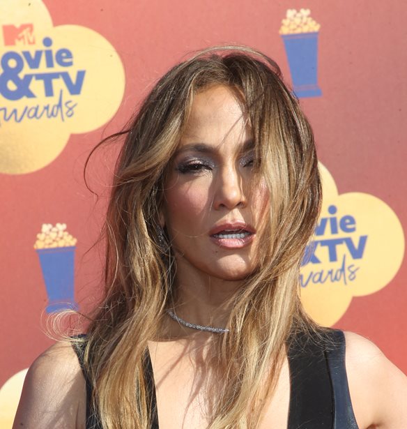 3 &#x3BA;&#x3B1;&#x3BB;&#x3BF;&#x3BA;&#x3B1;&#x3B9;&#x3C1;&#x3B9;&#x3BD;&#x3AC; beauty trends &#x3C0;&#x3BF;&#x3C5; &#x3B1;&#x3BD;&#x3B1;&#x3B4;&#x3CD;&#x3B8;&#x3B7;&#x3BA;&#x3B1;&#x3BD; &#x3BC;&#x3AD;&#x3C3;&#x3B1; &#x3B1;&#x3C0;&#x3CC; &#x3C4;&#x3B1; MTV awards &#x27;22
