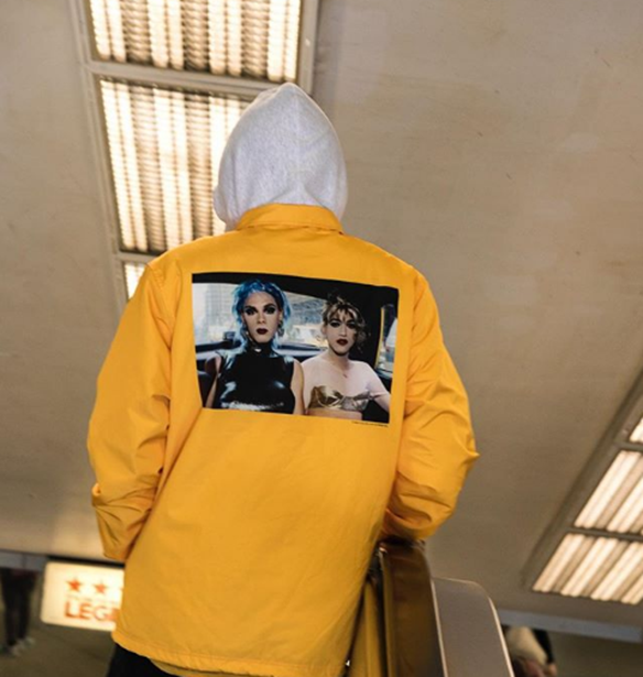 H Supreme &quot;&#x3C3;&#x3C5;&#x3BD;&#x3B5;&#x3C1;&#x3B3;&#x3AC;&#x3B6;&#x3B5;&#x3C4;&#x3B1;&#x3B9;&quot; &#x3BC;&#x3B5; &#x3C4;&#x3B7; &#x3C6;&#x3C9;&#x3C4;&#x3BF;&#x3B3;&#x3C1;&#x3AC;&#x3C6;&#x3BF; Nan Goldin &#x3B3;&#x3B9;&#x3B1; &#x3BC;&#x3B9;&#x3B1; &#x3B9;&#x3B4;&#x3B9;&#x3B1;&#x3AF;&#x3C4;&#x3B5;&#x3C1;&#x3B7; &#x3C3;&#x3C5;&#x3BB;&#x3BB;&#x3BF;&#x3B3;&#x3AE;