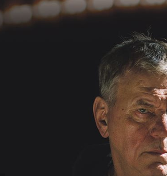 &#x3A0;&#x3B1;&#x3B3;&#x3BA;&#x3CC;&#x3C3;&#x3BC;&#x3B9;&#x3B1; &#x3C0;&#x3C1;&#x3B5;&#x3BC;&#x3B9;&#x3AD;&#x3C1;&#x3B1; &#x3C3;&#x3C4;&#x3B7;&#x3BD; &#x395;&#x3C0;&#x3AF;&#x3B4;&#x3B1;&#x3C5;&#x3C1;&#x3BF; &#x3BC;&#x3B5; &#x3C4;&#x3BF;&#x3BD; Johan Simons &#x3C4;&#x3BF;&#x3C5; &#x3B4;&#x3B9;&#x3AC;&#x3C3;&#x3B7;&#x3BC;&#x3BF;&#x3C5; Theater Hollandia