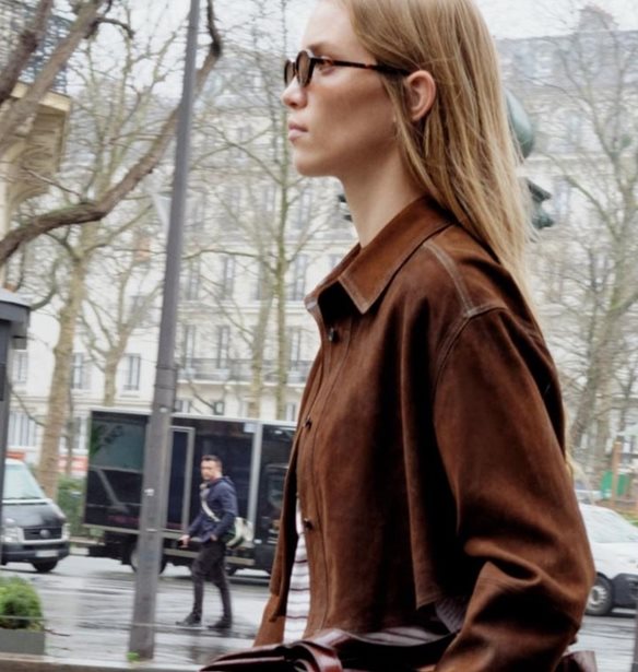 &#x391;&#x3C5;&#x3C4;&#x3AE; &#x3B7; midi &#x3C6;&#x3BF;&#x3CD;&#x3C3;&#x3C4;&#x3B1; &#x3B1;&#x3C0;&#x3CC; &#x3C4;&#x3B7; Massimo Dutti &#x3B5;&#x3AF;&#x3BD;&#x3B1;&#x3B9; &#x3C4;&#x3BF; &#x3C1;&#x3BF;&#x3CD;&#x3C7;&#x3BF; &#x3C0;&#x3BF;&#x3C5; &#x3B8;&#x3B1; &#x3C6;&#x3AD;&#x3C1;&#x3B5;&#x3B9; &#x3C4;&#x3B7;&#x3BD; &#x3AC;&#x3BD;&#x3BF;&#x3B9;&#x3BE;&#x3B7; &#x3C3;&#x3C4;&#x3B9;&#x3C2; &#x3B5;&#x3BC;&#x3C6;&#x3B1;&#x3BD;&#x3AF;&#x3C3;&#x3B5;&#x3B9;&#x3C2; &#x3C3;&#x3BF;&#x3C5;